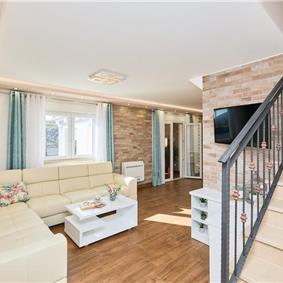 4 Bedroom Villa with pool and terrace near Dubrovnik, Sleeps 8